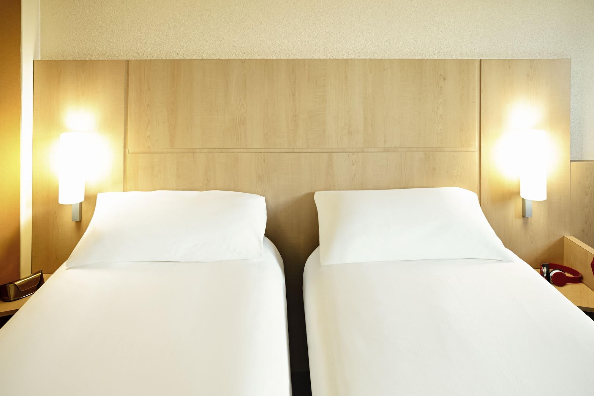 Готель Ibis Nantes Centre Gare Sud Екстер'єр фото