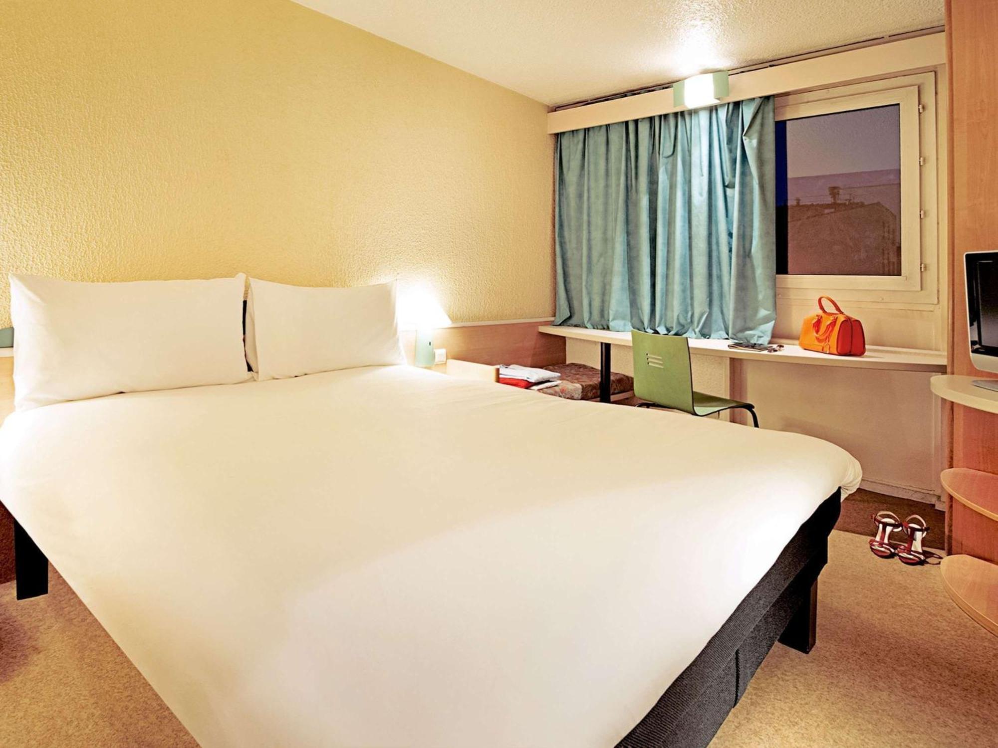 Готель Ibis Nantes Centre Gare Sud Екстер'єр фото