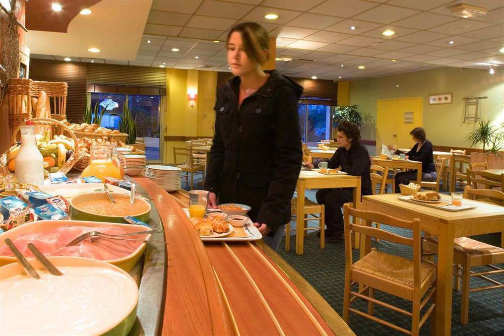 Готель Ibis Nantes Centre Gare Sud Екстер'єр фото